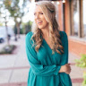 Meet your Posher, Alicia